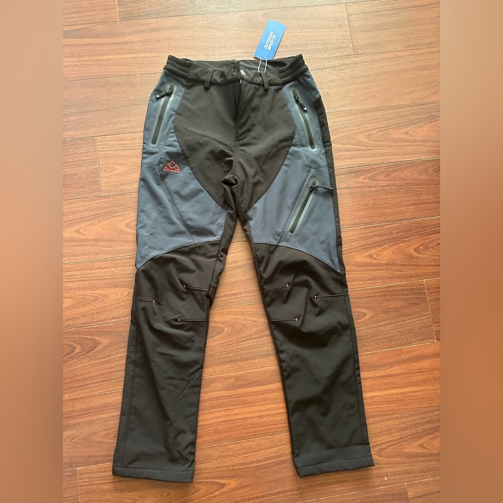 Women's Black and Gray Snow/Ski pants. Tags still attached